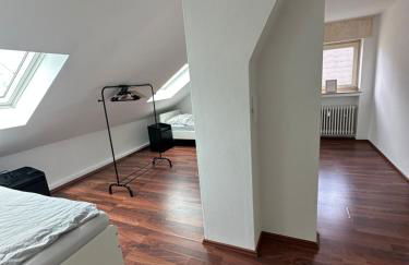 MODERN, VOLLAUSGESTATTET, GROßER PARKPLATZ, 6 ZIMMER - Foto 17