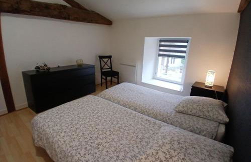 Maison ancienne rénovée avec terrasses, jusqu'à 6 personnes, La Gaubretière - FR-1-426-154 - Photo 12