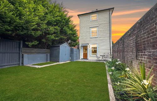 Fisherman's Cottage - Harwich Breaks - BRAND NEW - long stays available great prices - get in touch for all bookings - cottage in harwich - beach stay - Foto 1