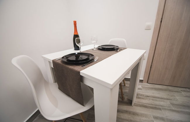 Contemporary Studios Historic Center - Photo 21