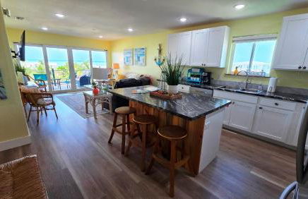 Private Lazy River Pool, 4-bed house, & dock - Foto 6