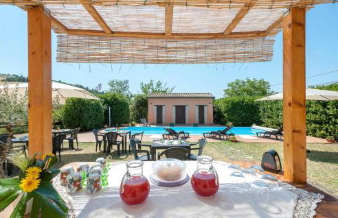 Lovely Home In Tolentino With Kitchen - Foto 9