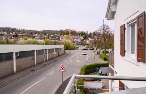 Günstiges grünes Ferienzimmer mit separater moderner Dusche - Foto 45