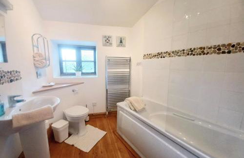 River Cottage@Cwm Mill - Riverside Family Holidays in the Black Mountains - Photo 16