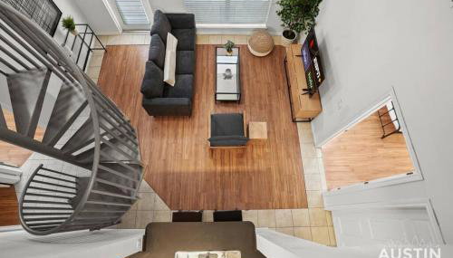 Spiral Stairs to Loft Bedroom Balcony with Shade - Foto 4