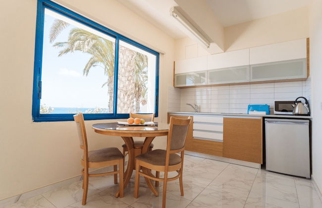 Vrachia Beach Hotel & Suites - Adults only - Photo 56