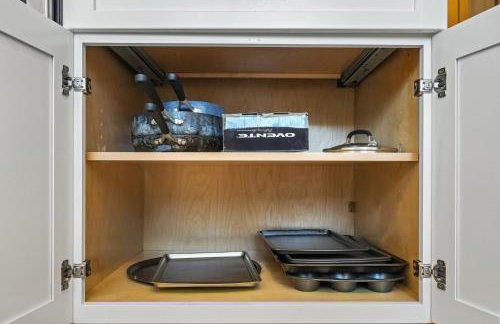 Belmont Shore Getaway with Hot Tub and Firepit - Foto 34