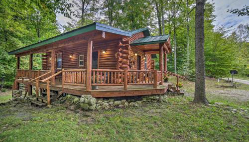 Updated Manistique Log Cabin, Yard and Fire Pit - Foto 1