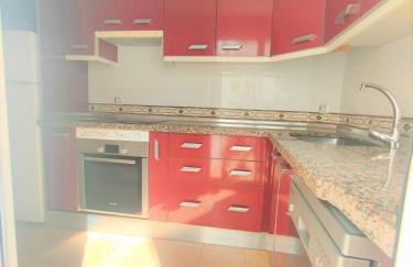 A 5 min Estación de Tren- Patio-Parking y Playa - Foto 10