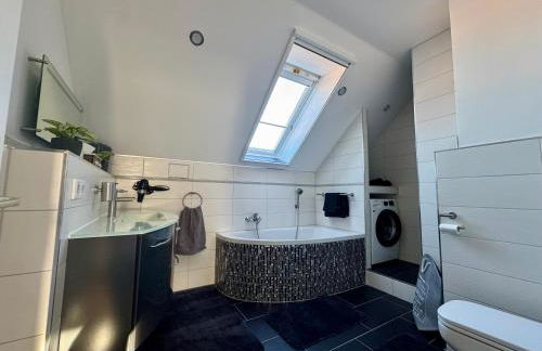 Ruhige Wohnung - ideal für Urlaub und Business - Foto 9