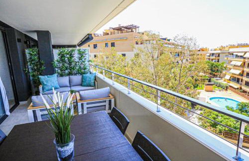 Penthouse apartment with pool next to beach & port - Foto 8