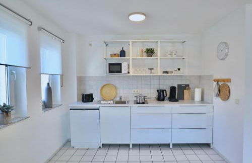 TIMELESS APARTMENT: FREE PARKING + BALCONY - Foto 20