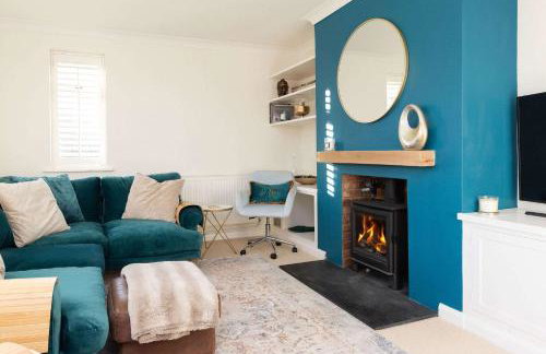 Sussex Escape for 8 with Hot Tub nr Goodwood - Foto 1