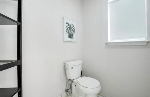 3-BD 2-BA Northern Dallas Retreat Hot Tub and BBQ - Photo 32