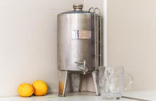 Vita Portucale ! Moscavide Casa Branca w/ Terrace - Photo 25