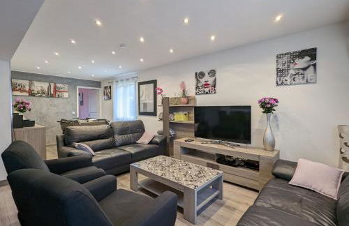 Chalet spacieux avec sauna, spa et baby-foot, proche stations de ski - FR-1-589-671 - Foto 9