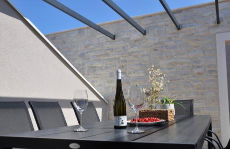 SOL luxury residence near the beach with shared heated pool - Foto 44