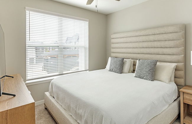 Landing Dry Creek Apartments - Photo 3