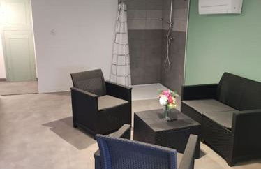 Gîte Papillon 6 à14 personnes - Jacuzzi - Foto 42