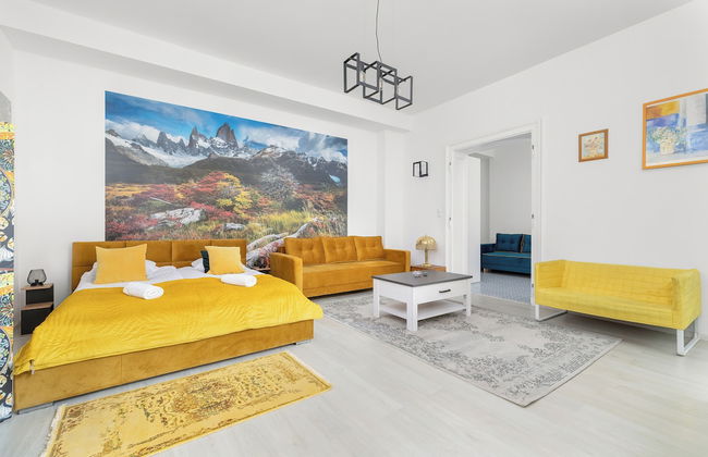 Yellow Apartment in Bytom by Renters - Foto 1