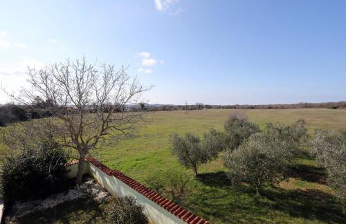 Apolo Apartments - Pool & Garden Retreat - Foto 16