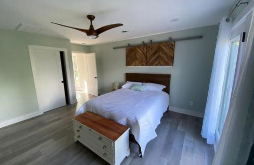 Lake & Mountain Views every room in the house! - Photo 9