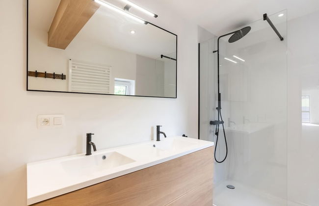 Spacious Family Holiday Home - Photo 22