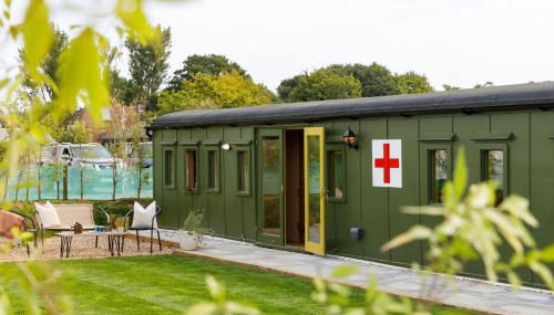 Beautifully Restored WW2 Carriage - Sleeps 6 - Foto 2, Garden view