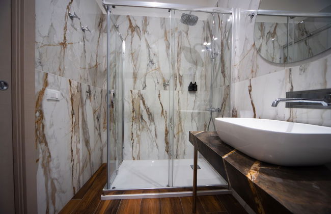 Serena Palace Superior Rooms - Photo 39