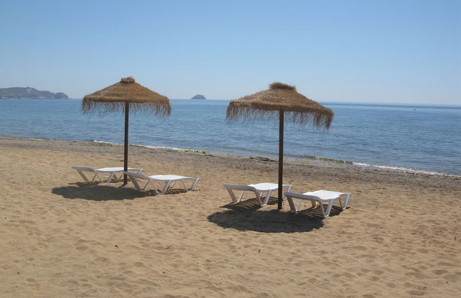 2 Room, Sleeps 4, Parking, 4 Pools, Sea 1st Line - Foto 34