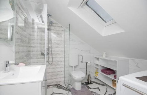 Amazing Home In Mijaca - Photo 24