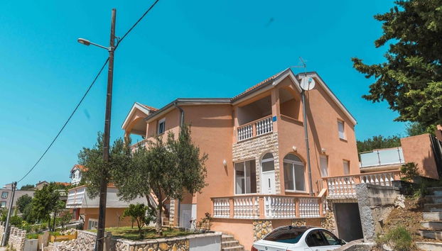 Capacious Holiday Home in Maslenica - Foto 2, Recepción