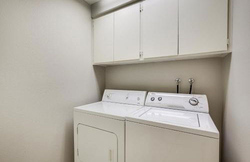 Patio and Pool Access Stunning Palm Desert Townhome - Foto 17