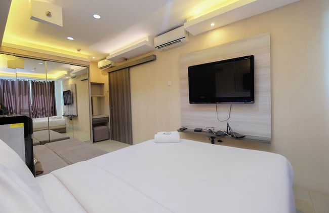 Modern And Comfy 1Br Apartment At Woodland Park Residence - Foto 18