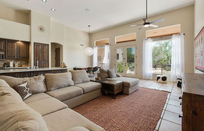 Restorative Oasis Ranch w Pool Spa - Photo 18