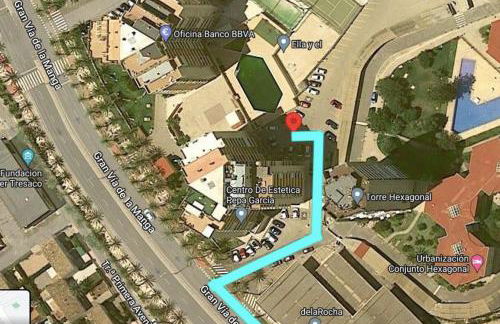 La Manga km 0, pisos estudios - planta baja - 100m de la playa - studio flats - ground floor - 100m from the beach, cada con bicis & tabla SUP, piscina & pádel & tenis & más - each with bikes & SUP board, pool & paddle & tennis & more - Foto 43