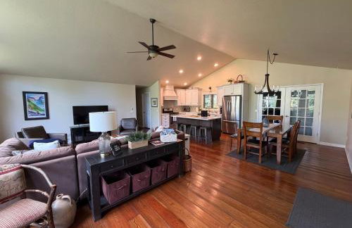 Whitefish Home, 3 BED 2 BATH, Sleeps 7, Hot Tub, AC - Foto 3