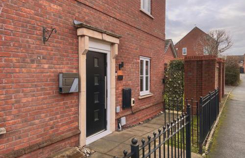 Cosy detached 3-bed, free parking, near Manchester - Foto 40