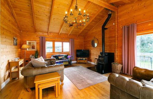 Sleeps6- Hot Tub- Pet Friendly- Log Burner - Foto 9
