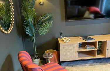 The Hideaway Bureau - Lowlands - Photo 6