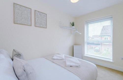 Relax in Style at Wedgwood House 3 BR Home with Garden & Parking - Foto 23