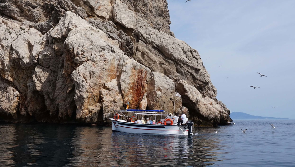Boat Tour of the Medes Islands & Montgrí Natural Park - Foto 1