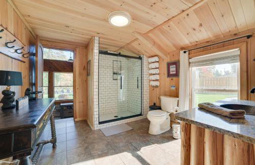 Lakefront Kalkaska Cottage with Fire Pit! - Foto 16