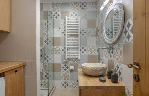 Alexandras's Mansion - Photo 23