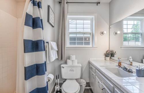 Fenced Yard Centrally Located-Parkway Village Pad - Foto 31