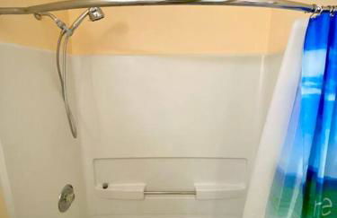 Stylish 2BR Condo Near Beach, Large Pool & Patio, Pet Friendly - Foto 41