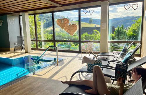 Apart Hotel Goldener Hahn Baiersbronn, Ferienwohnungen | Frühstück, Sauna & Indoorpool - Foto 4