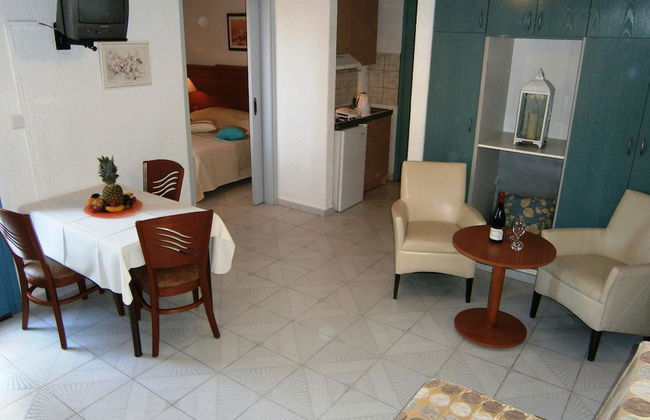 Elounda Apartments - Photo 3
