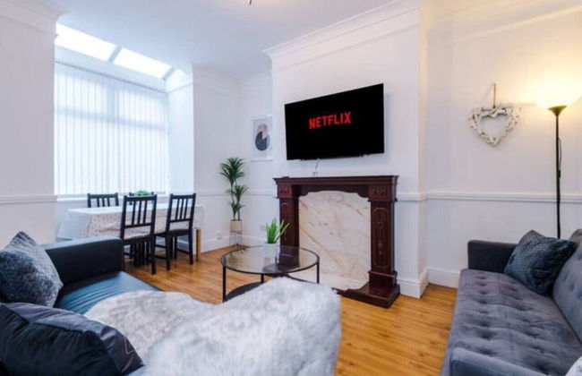 Spacious 4-Bed House Manchester - Foto 24