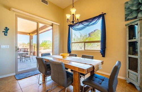 Spacious 3BR Retreat - Mountain Views - Foto 7